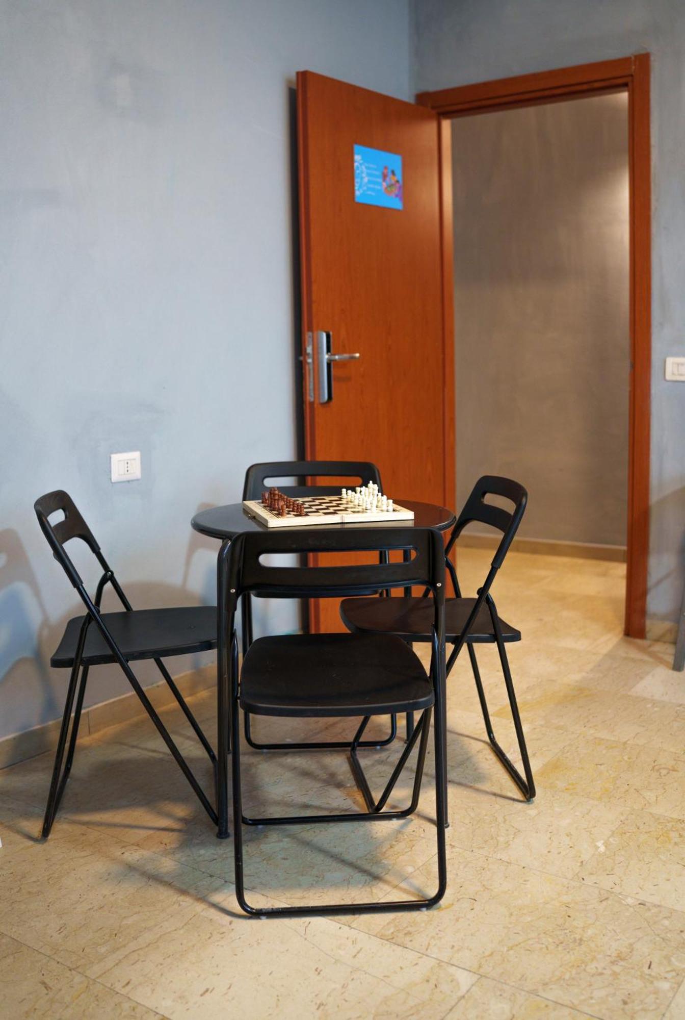 Hostel Lion